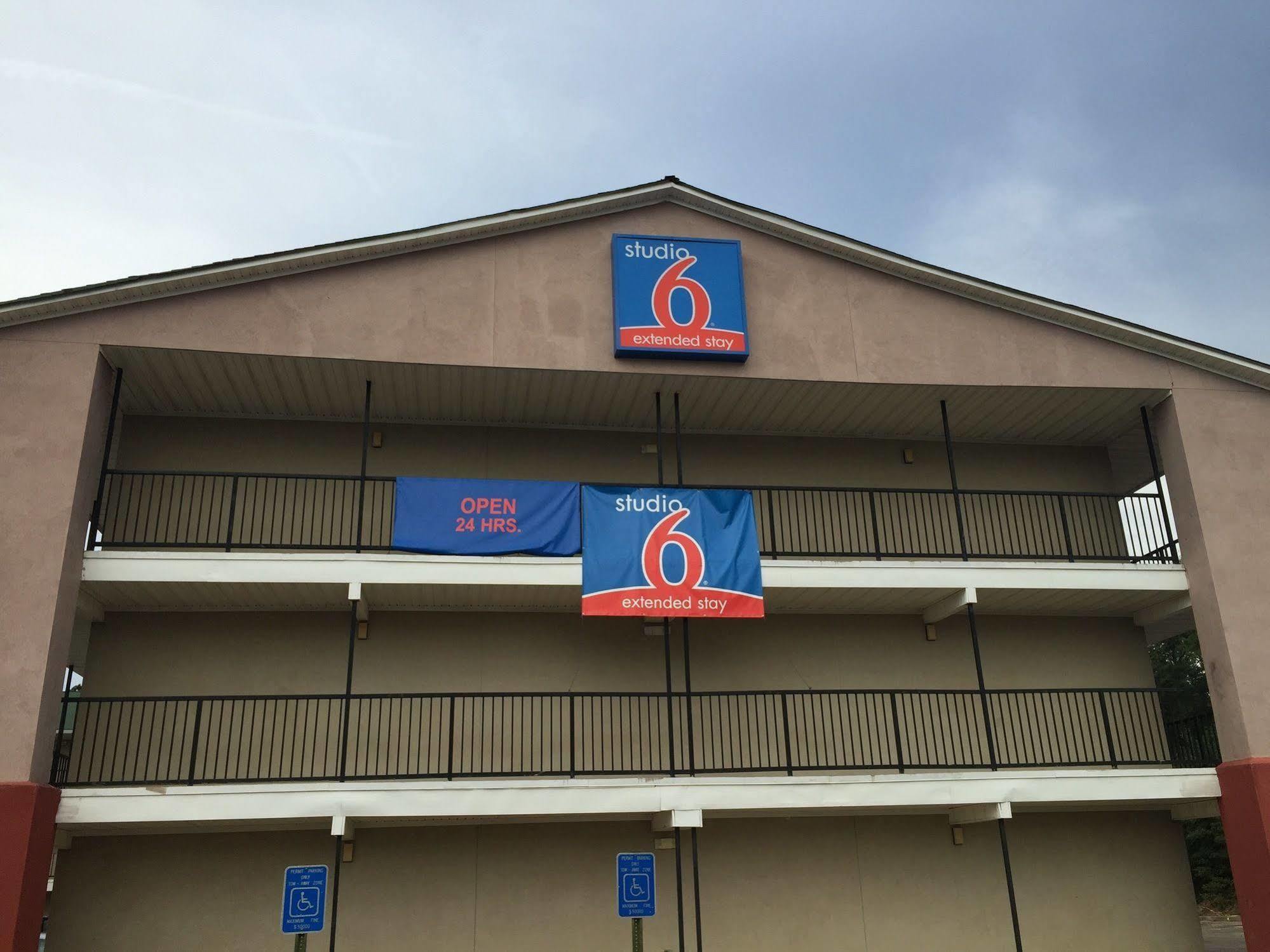 6号套房酒店-奥古斯塔 奧古斯塔 外观 照片